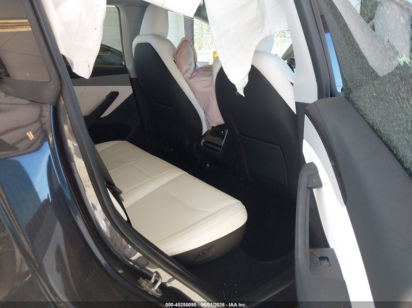 2026 Tesla Model y VIN 7SAYGDEE1TF563111 IAAI salvage auction — RIGHT SIDE, Salvage Title, sold $18,500 on 2026-07-16 (photo 8)