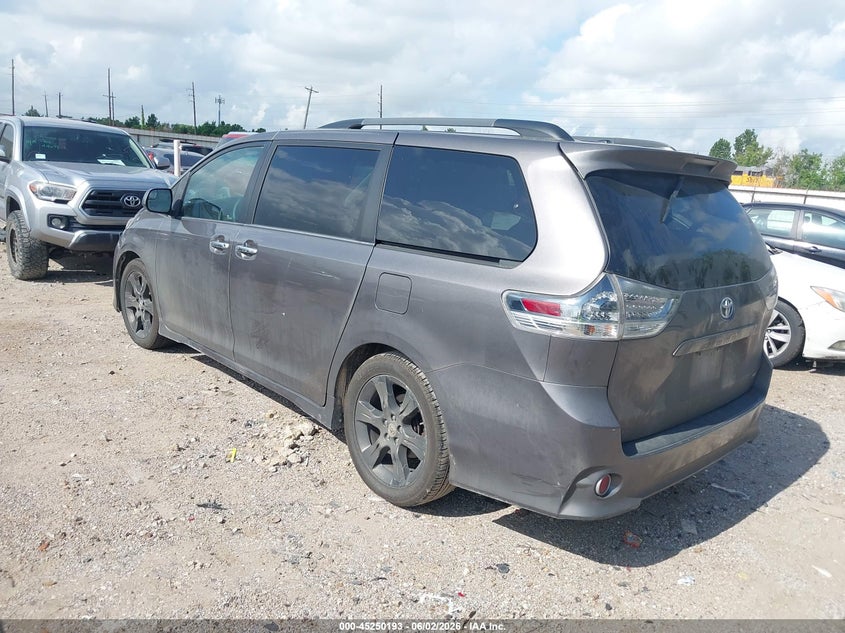 2016 Toyota Sienna VIN 5TDXK3DC6GS733689 IAAI salvage auction — RIGHT REAR, Salvage Title, sold $1,700 on 2026-07-09 (photo 3)