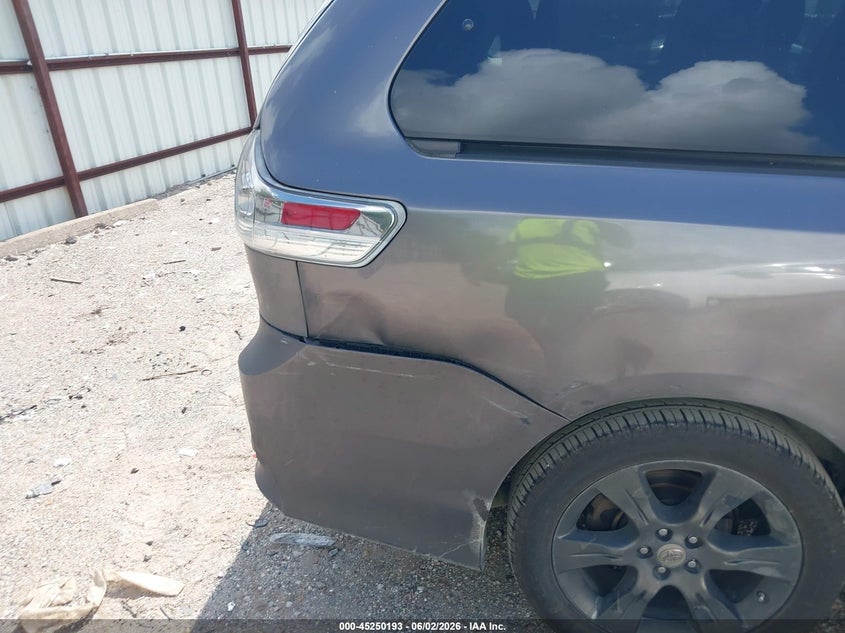 2016 Toyota Sienna VIN 5TDXK3DC6GS733689 IAAI salvage auction — RIGHT REAR, Salvage Title, sold $1,700 on 2026-07-09 (photo 6)