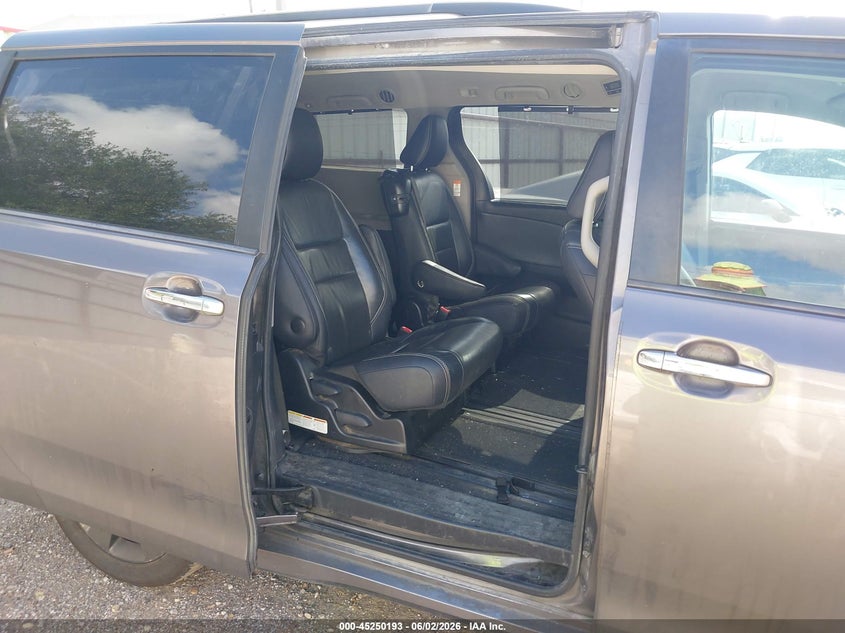 2016 Toyota Sienna VIN 5TDXK3DC6GS733689 IAAI salvage auction — RIGHT REAR, Salvage Title, sold $1,700 on 2026-07-09 (photo 8)