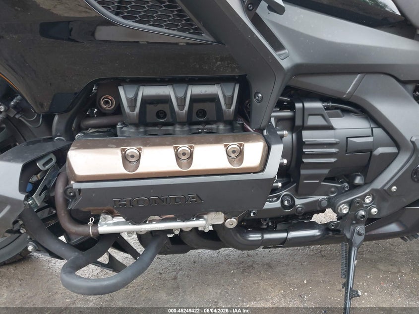 2023 Honda Gl1800c VIN JH2SC7955PK502581 IAAI salvage auction — RIGHT SIDE, Salvage Title, sold $11,600 on 2026-08-26 (photo 9)