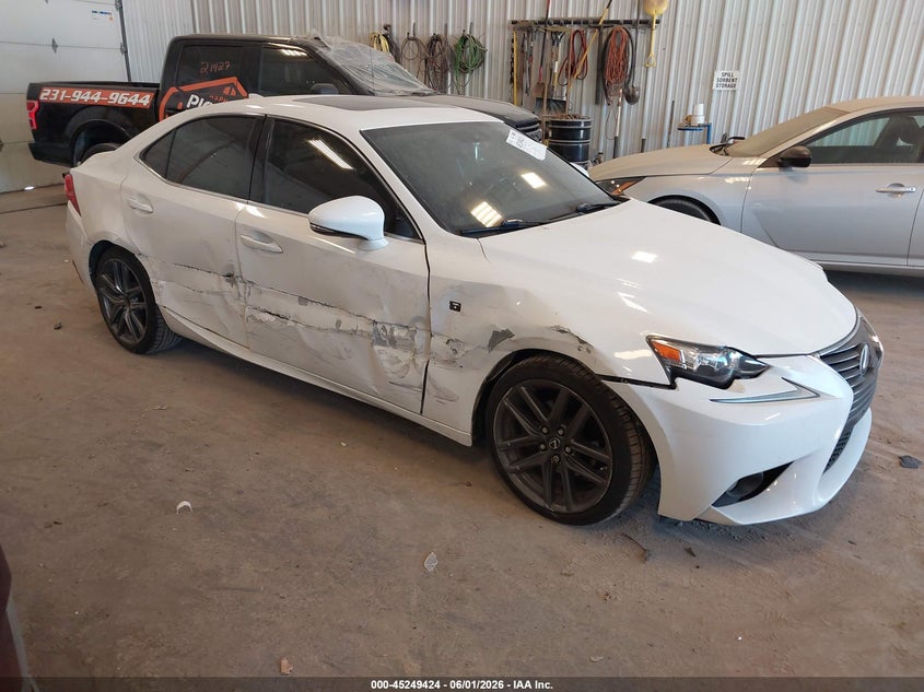 2014 Lexus VIN JTHCF1D24E5010178 IAAI salvage auction — RIGHT SIDE, Salvage Title, sold $3,250 on 2026-07-21 (photo 1)