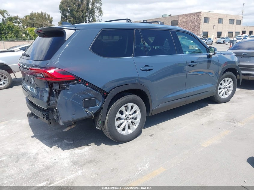 2024 Toyota Highlander VIN 5TDACAB53RS019016 IAAI salvage auction — FRONT & REAR, Salvage Title, sold $22,250 on 2026-07-20 (photo 4)
