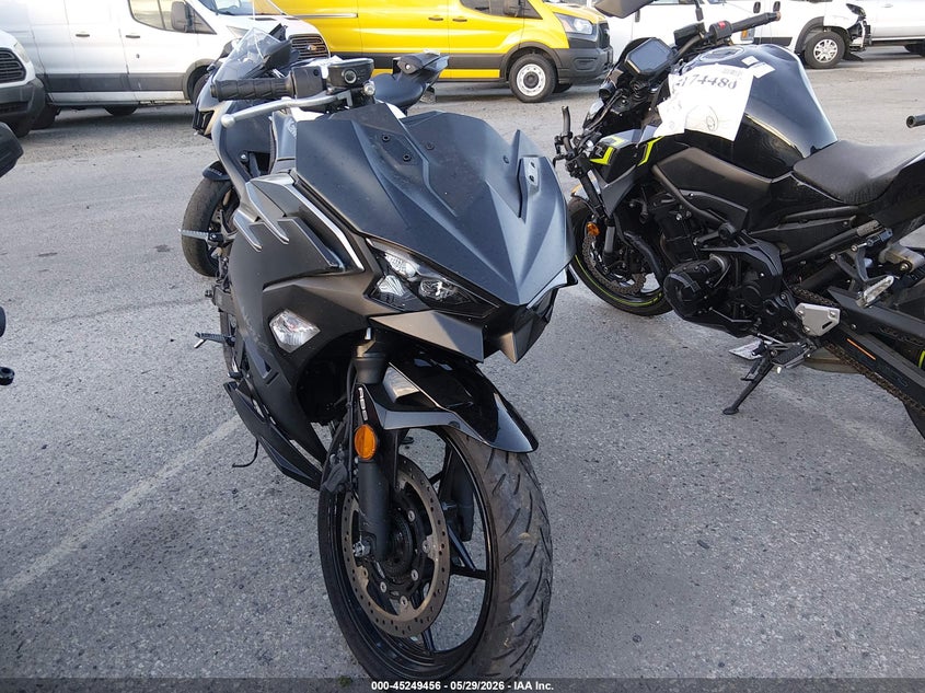 2025 Kawasaki Ninja VIN ML5EXGG1XSDA44881 IAAI salvage auction — THEFT, Salvage Title, sold $500 on 2026-07-28 (photo 1)