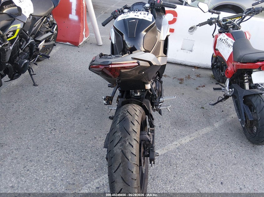 2025 Kawasaki Ninja VIN ML5EXGG1XSDA44881 IAAI salvage auction — THEFT, Salvage Title, sold $500 on 2026-07-28 (photo 6)
