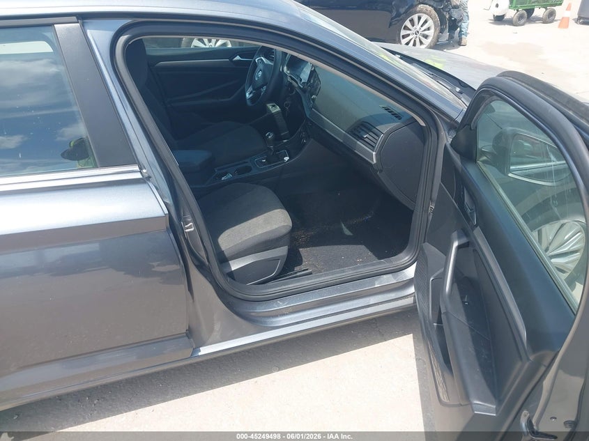 2019 Volkswagen Jetta VIN 3VWN57BU7KM085089 IAAI salvage auction — LEFT SIDE, Salvage Title, sold $5,500 on 2026-08-25 (photo 5)