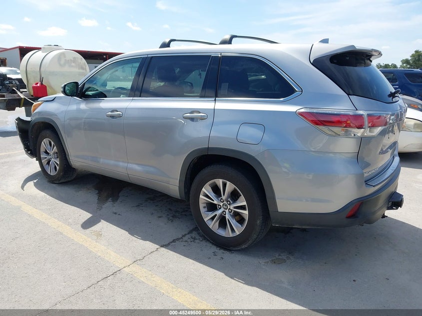 2016 Toyota Highlander VIN 5TDZKRFH3GS187406 IAAI salvage auction — FRONT END, Salvage Title, sold $3,300 on 2026-07-23 (photo 3)