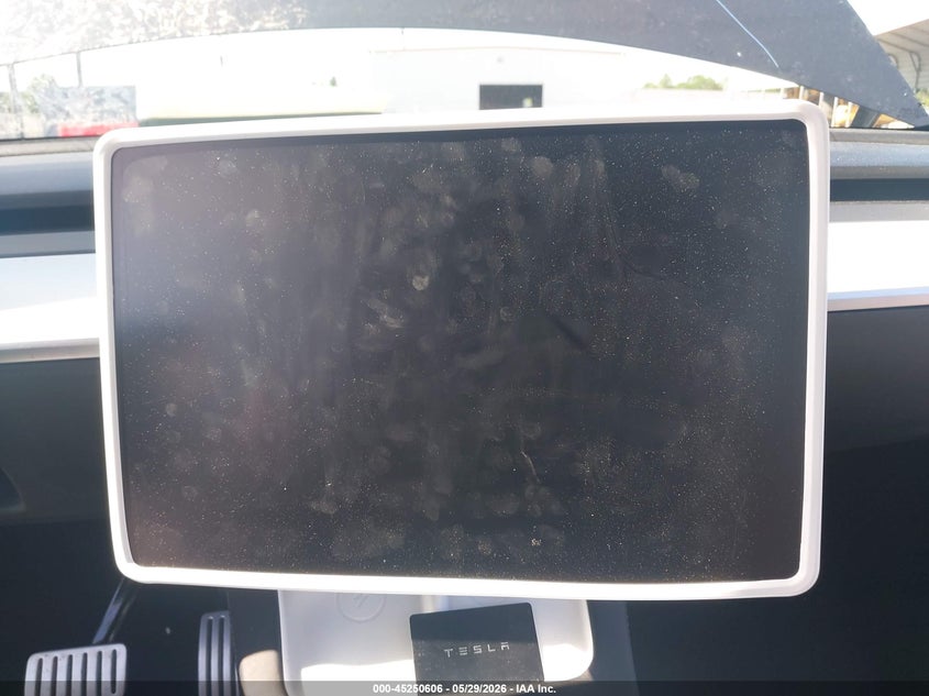 2021 Tesla Model y VIN 5YJYGDEF7MF302511 IAAI salvage auction — RIGHT FRONT, Salvage Title, sold $8,400 on 2026-09-11 (photo 7)