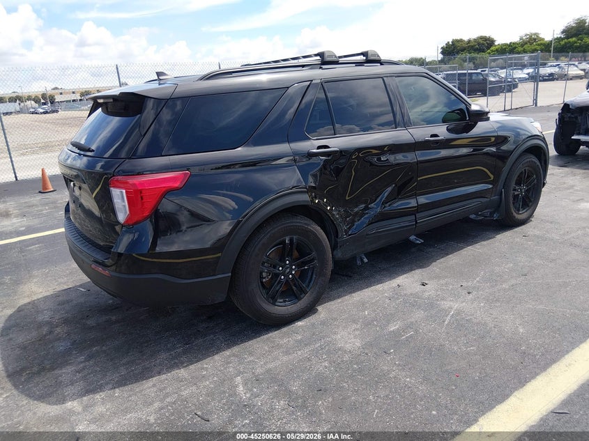 2022 Ford Explorer VIN 1FMSK7DH5NGC45916 IAAI salvage auction — RIGHT SIDE, Rebuildable (Florida), sold $7,600 on 2026-07-30 (photo 4)