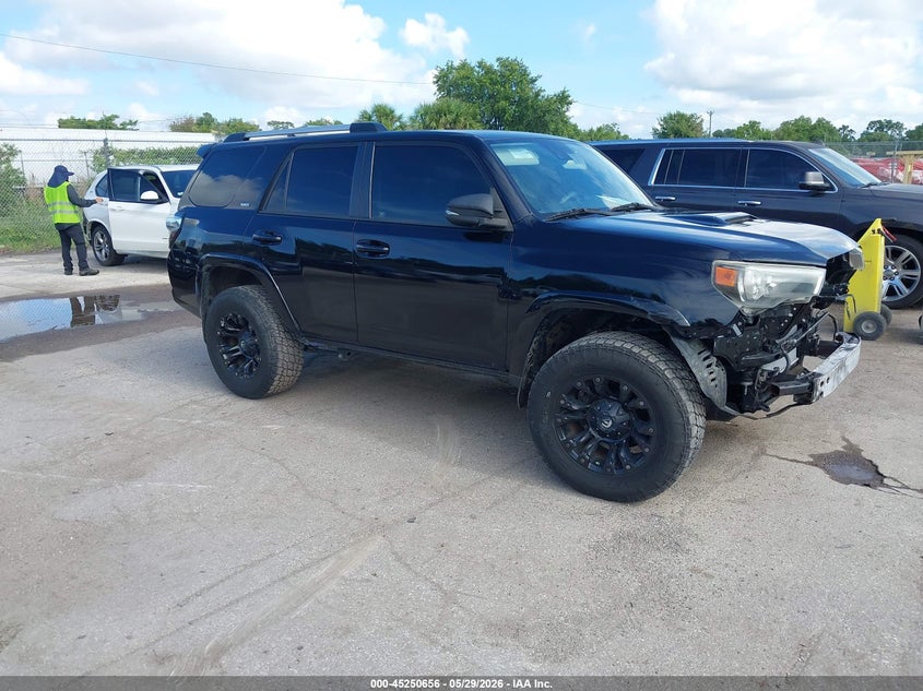 2020 Toyota 4runner VIN JTEZU5JR9L5222156 IAAI salvage auction — FRONT END, Salvage (South Carolina), sold $9,825 on 2026-07-15 (photo 1)