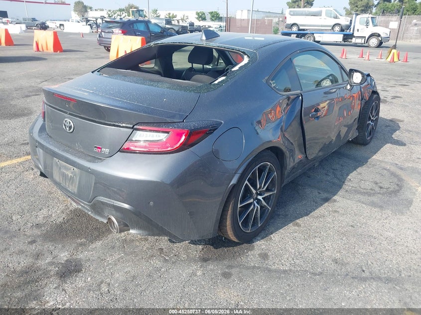 2022 Toyota Gr 86 VIN JF1ZNBC19N8756482 IAAI salvage auction — RIGHT SIDE, Salvage (California), sold $5,575 on 2026-07-29 (photo 4)