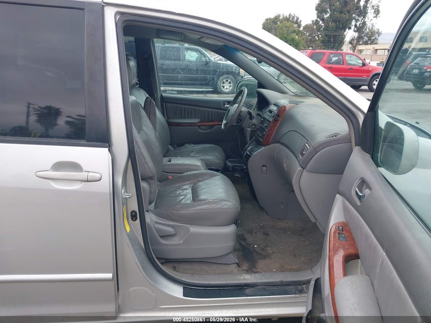 2004 Toyota Sienna VIN 5TDZA22CX4S053962 IAAI salvage auction — NORMAL WEAR, Clear - Dealer Only (California), sold $825 on 2026-07-13 (photo 5)