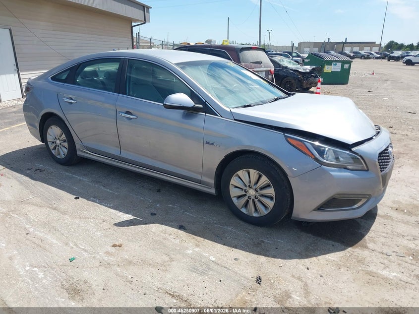 2016 Hyundai VIN KMHE24L1XGA026620 IAAI salvage auction — LEFT FRONT, Salvage Title, sold $1,575 on 2026-07-23 (photo 1)