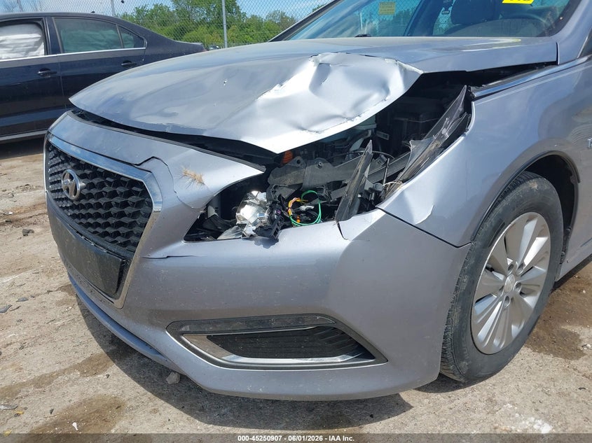 2016 Hyundai VIN KMHE24L1XGA026620 IAAI salvage auction — LEFT FRONT, Salvage Title, sold $1,575 on 2026-07-23 (photo 6)