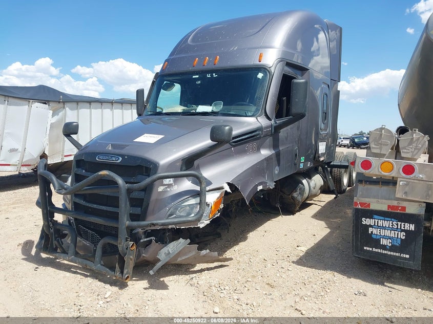 2022 Freightliner New cascadia 126 VIN 3AKJHHDR0NSNB6023 IAAI salvage auction — FRONT END, Salvage (Ohio), sold $25 on 2026-07-27 (photo 2)