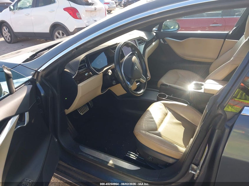 2016 Tesla Model s VIN 5YJSA1E19GF156076 IAAI salvage auction — FRONT & REAR, Original (Texas), sold $2,850 on 2026-07-16 (photo 5)