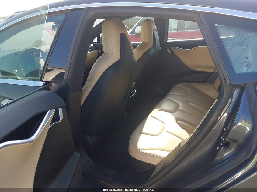 2016 Tesla Model s VIN 5YJSA1E19GF156076 IAAI salvage auction — FRONT & REAR, Original (Texas), sold $2,850 on 2026-07-16 (photo 8)