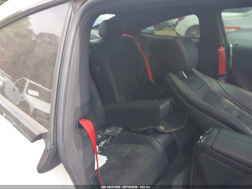 2020 Mercedes-benz VIN WDDWJ6EB6LF971113 IAAI salvage auction — WATER/FLOOD, Salvage Title, sold $6,100 on 2026-07-28 (photo 8)