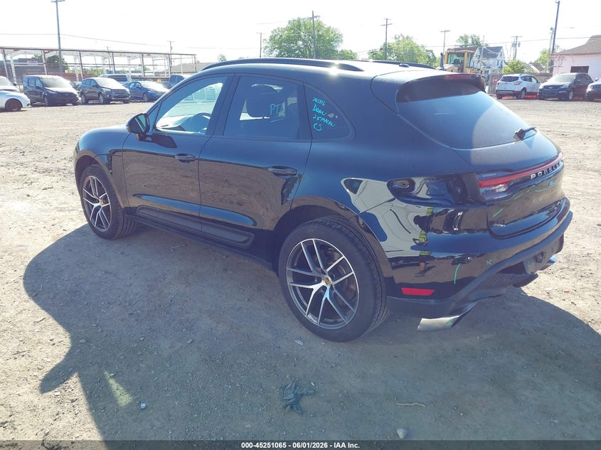 2025 Porsche Macan VIN WP1AA2A55SLB06175 IAAI salvage auction — REAR END, Mv-907A (New York), sold $17,600 on 2026-07-30 (photo 3)