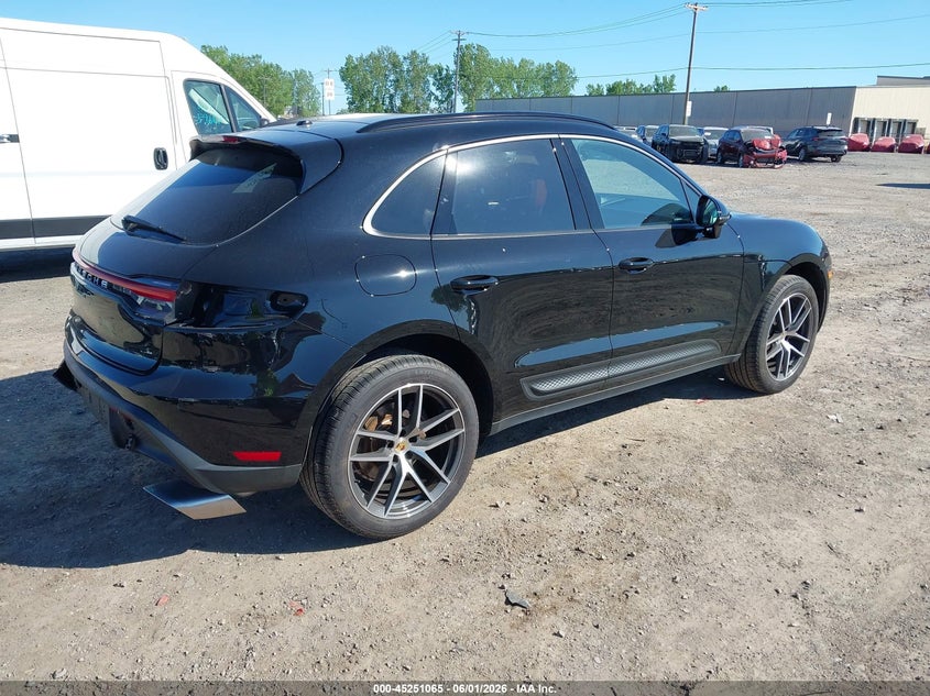 2025 Porsche Macan VIN WP1AA2A55SLB06175 IAAI salvage auction — REAR END, Mv-907A (New York), sold $17,600 on 2026-07-30 (photo 4)