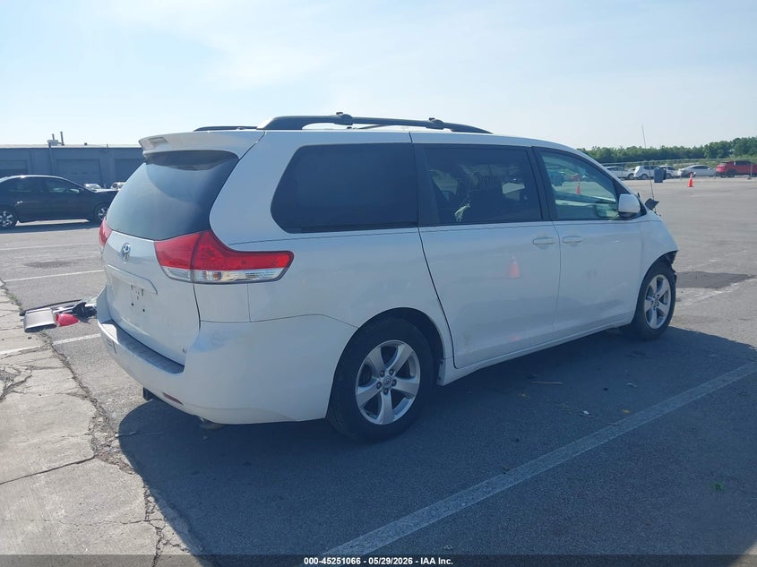 2014 Toyota Sienna VIN 5TDKK3DC8ES467549 IAAI salvage auction — FRONT END, Salvage Title, sold $1,600 on 2026-07-31 (photo 4)