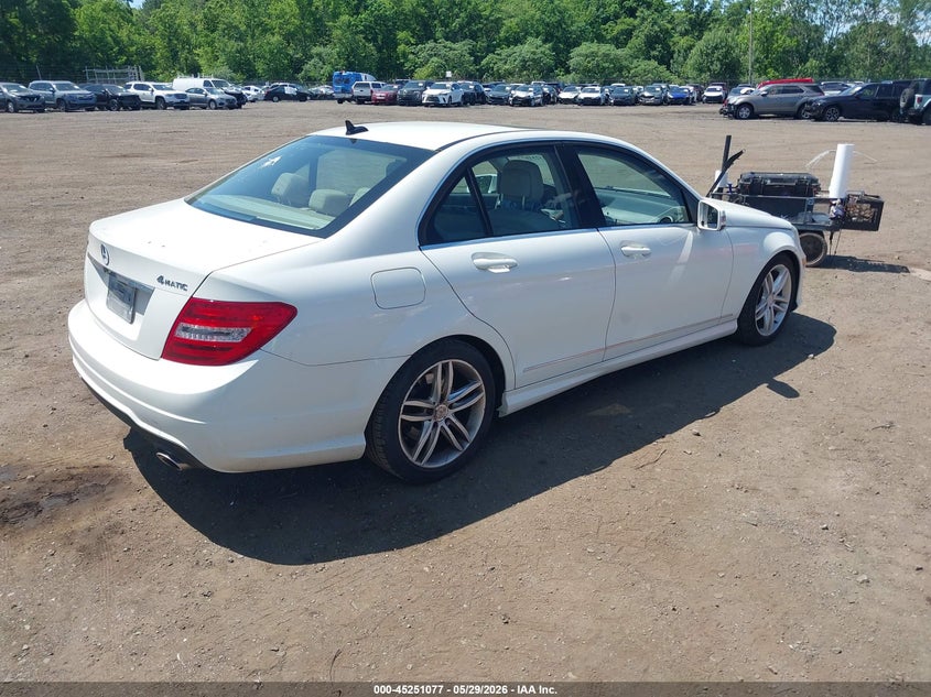 2012 Mercedes-benz C-klasse VIN WDDGF8BB0CR227804 IAAI salvage auction — FRONT END, Salvage Title, sold $900 on 2026-07-15 (photo 4)