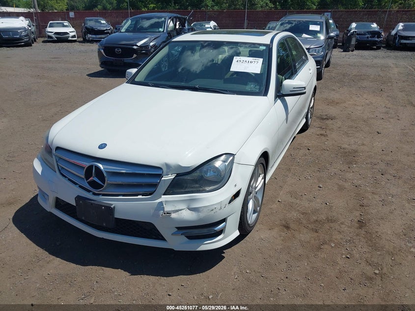 2012 Mercedes-benz C-klasse VIN WDDGF8BB0CR227804 IAAI salvage auction — FRONT END, Salvage Title, sold $900 on 2026-07-15 (photo 6)