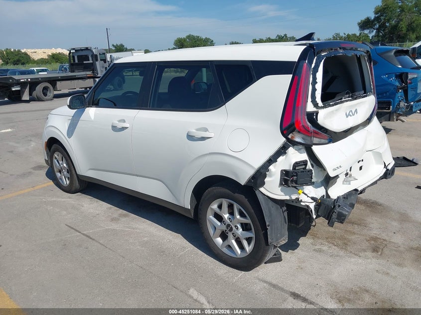 2025 Kia Soul VIN KNDJ23AU0S7927740 IAAI salvage auction — FRONT & REAR, Salvage Title, sold $6,400 on 2026-07-09 (photo 3)