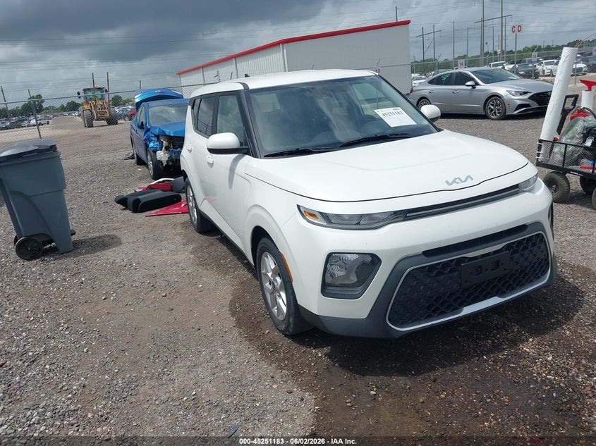 2022 Kia Soul VIN KNDJ23AU0N7816643 IAAI salvage auction — REAR END, Salvage Title, sold $2,975 on 2026-07-15 (photo 1)