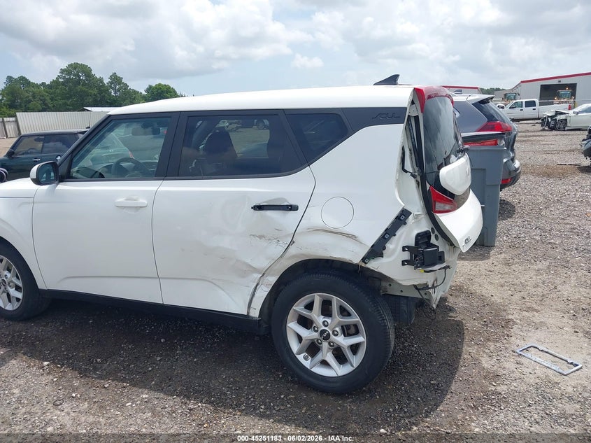 2022 Kia Soul VIN KNDJ23AU0N7816643 IAAI salvage auction — REAR END, Salvage Title, sold $2,975 on 2026-07-15 (photo 6)