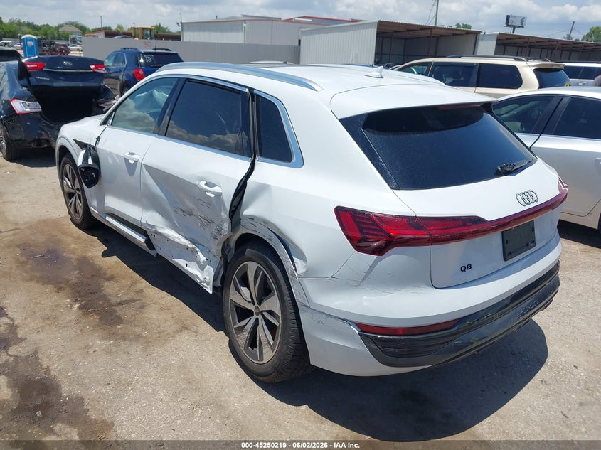 2024 Audi Q8 VIN WA15AAGE9RB027669 IAAI salvage auction — LEFT SIDE, Original (Texas), sold $11,600 on 2026-07-29 (photo 6)