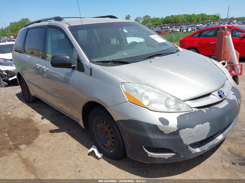 2007 Toyota Sienna VIN 5TDZK23C97S052849 IAAI salvage auction — NORMAL WEAR, Clear (Michigan), sold $750 on 2026-07-30 (photo 1)