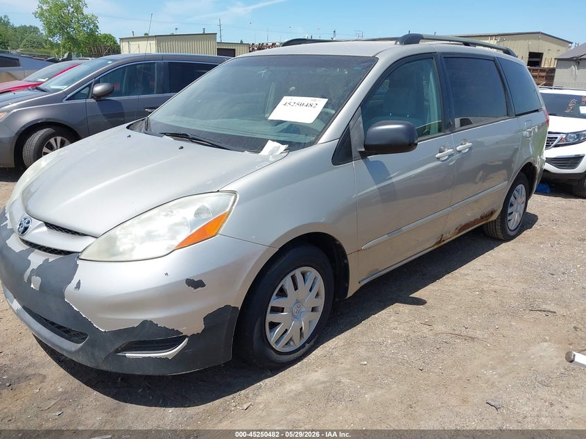 2007 Toyota Sienna VIN 5TDZK23C97S052849 IAAI salvage auction — NORMAL WEAR, Clear (Michigan), sold $750 on 2026-07-30 (photo 2)