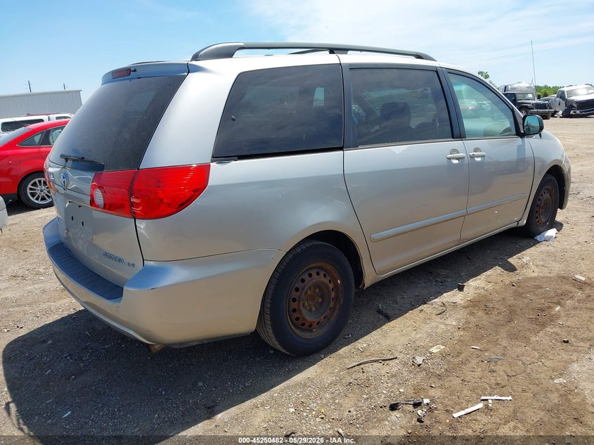 2007 Toyota Sienna VIN 5TDZK23C97S052849 IAAI salvage auction — NORMAL WEAR, Clear (Michigan), sold $750 on 2026-07-30 (photo 4)