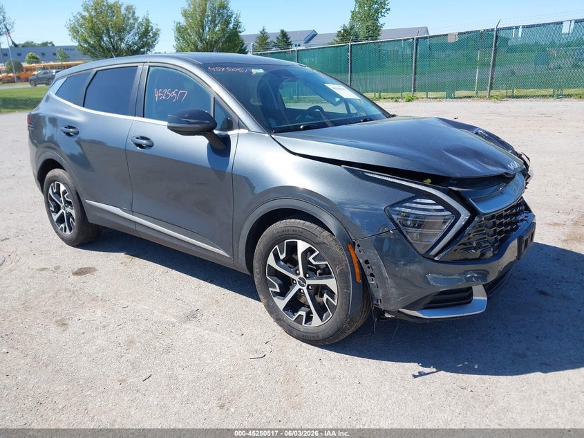 2024 Kia Sportage VIN KNDPV3DF3R7268061 IAAI salvage auction — FRONT END, Salvage Title, sold $6,100 on 2026-07-14 (photo 1)