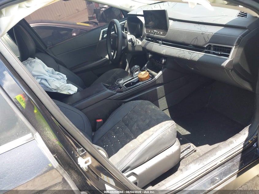 2025 Mitsubishi Outlander VIN JA4J3VA88SZ050053 IAAI salvage auction — RIGHT FRONT, Salvage Title, sold $9,100 on 2026-07-13 (photo 5)