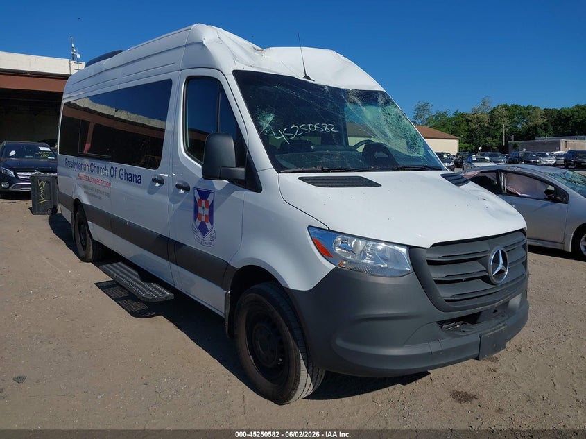 2025 Mercedes-benz Sprinter VIN W1Z4NGHY3ST211451 — IAAI salvage auction photo