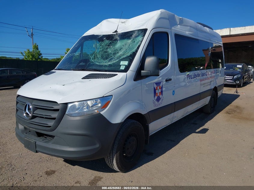 2025 Mercedes-benz Sprinter VIN W1Z4NGHY3ST211451 IAAI salvage auction — FRONT END, Salvage Title, sold $18,100 on 2026-08-25 (photo 2)