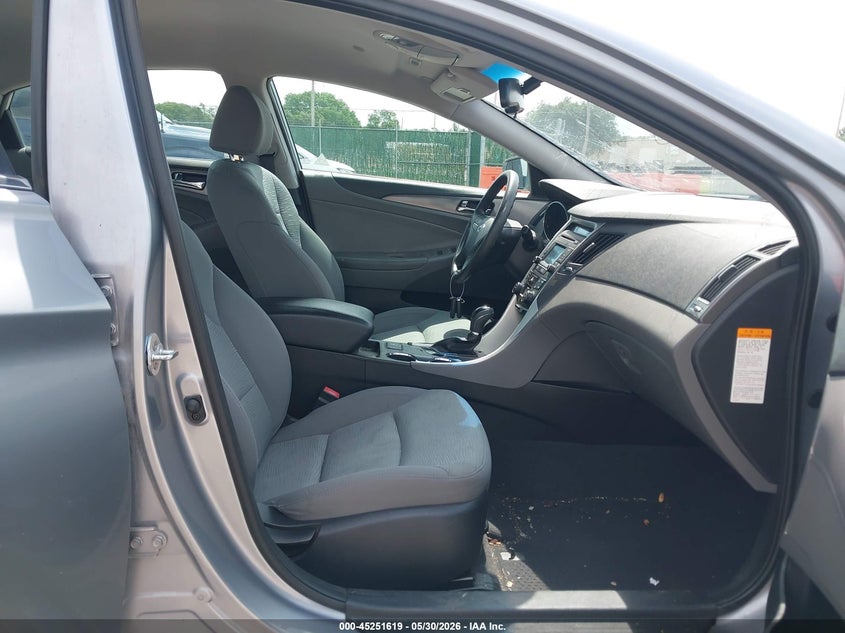 2015 Hyundai Sonata VIN KMHEC4A42FA120693 IAAI salvage auction — HAIL, Salvage Title, sold $2,900 on 2026-07-31 (photo 5)