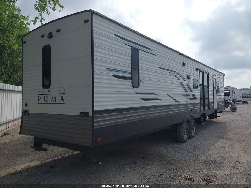 2020 Puma 39d VIN 4X4TPUR27LP084098 IAAI salvage auction — HAIL, Original (Texas), sold $5,300 on 2026-07-08 (photo 4)