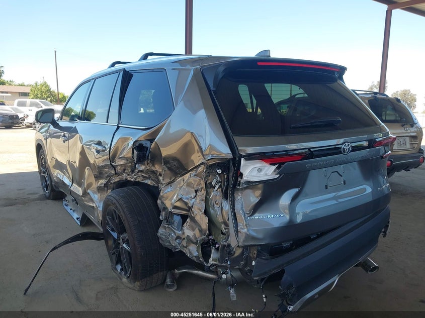 2026 Toyota Highlander VIN 5TDADAB52TS029203 IAAI salvage auction — LEFT SIDE, Salvage Title, sold $25,750 on 2026-07-06 (photo 3)