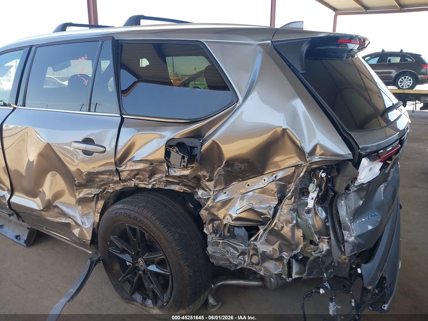 2026 Toyota Highlander VIN 5TDADAB52TS029203 IAAI salvage auction — LEFT SIDE, Salvage Title, sold $25,750 on 2026-07-06 (photo 6)