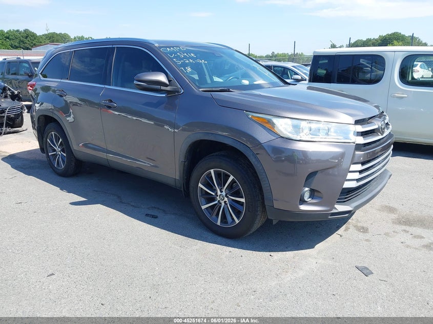 2019 Toyota Highlander VIN 5TDJZRFH7KS605418 IAAI salvage auction — LEFT REAR, Salvage Title, sold $13,625 on 2026-07-13 (photo 1)