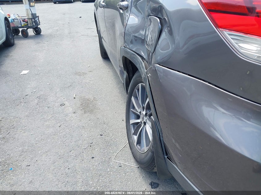 2019 Toyota Highlander VIN 5TDJZRFH7KS605418 IAAI salvage auction — LEFT REAR, Salvage Title, sold $13,625 on 2026-07-13 (photo 6)