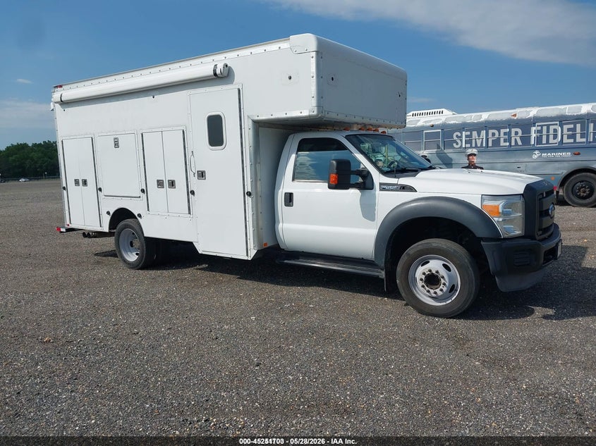 2013 Ford F-550 chassis VIN 1FDUF5GT3DEB00143 — IAAI salvage auction photo