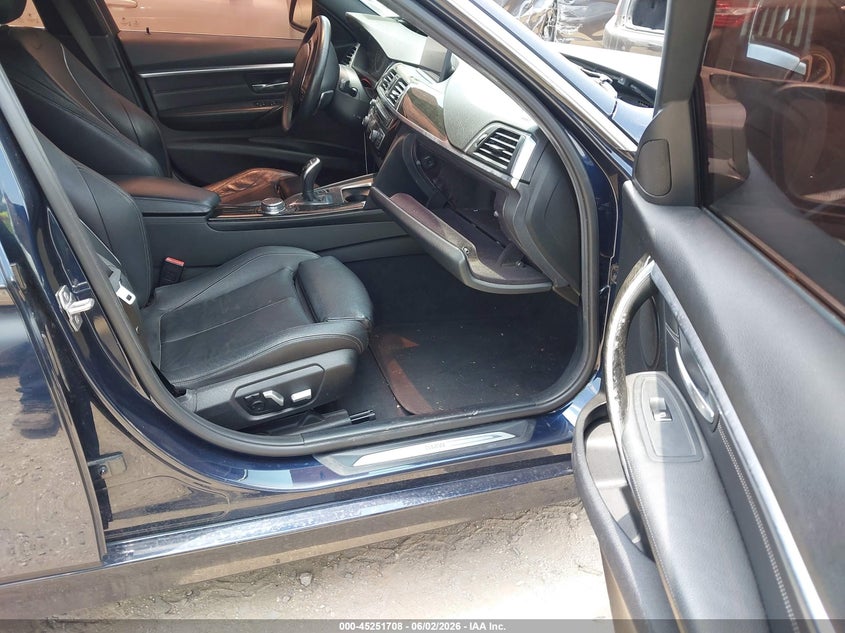 2016 BMW 3er VIN WBA8E3C52GK503179 IAAI salvage auction — REAR END, Original (Texas), sold $3,100 on 2026-07-20 (photo 5)