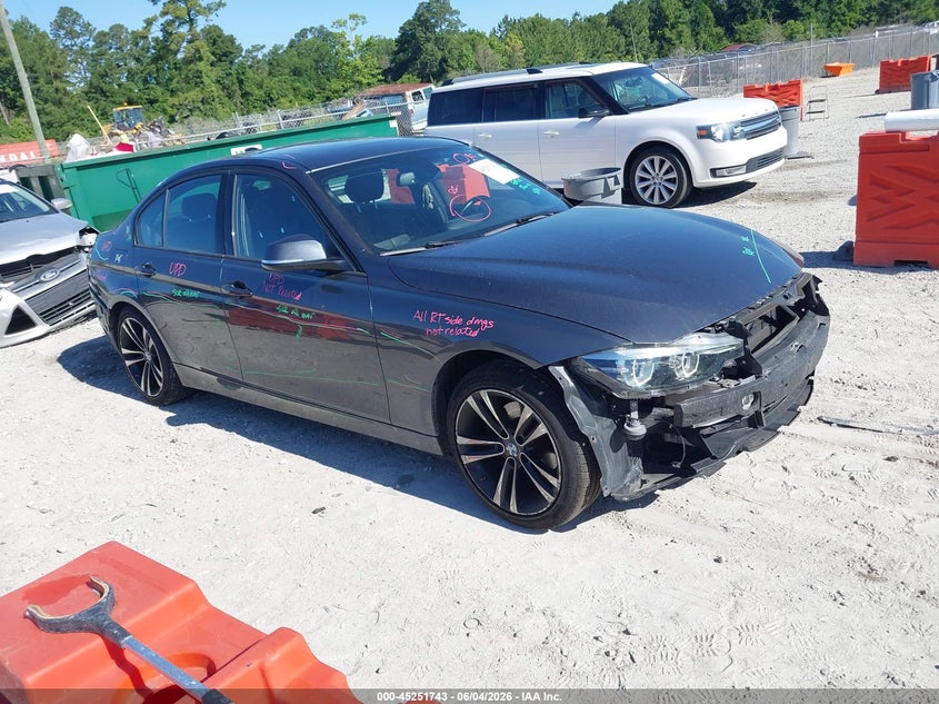 2018 BMW 3er VIN WBA8D9C52JEM33016 IAAI salvage auction — FRONT & REAR, Salvage Title, sold $3,750 on 2026-08-18 (photo 1)