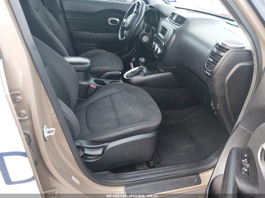 2014 Kia Soul VIN KNDJN2A28E7075755 IAAI salvage auction — ENGINE BURN, Original (Texas), sold $300 on 2026-07-15 (photo 5)