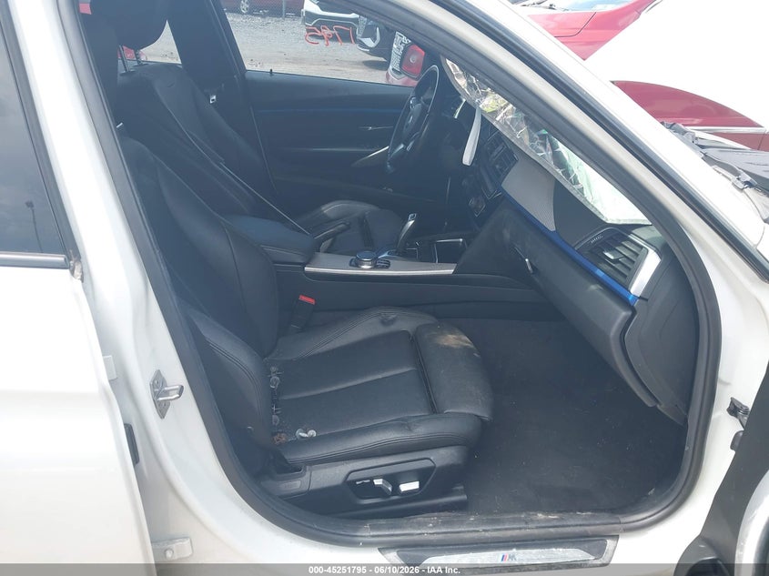 2018 BMW 3er VIN WBA8D9C52JEM34845 IAAI salvage auction — FRONT END, Salvage (Idaho), sold $4,450 on 2026-07-29 (photo 5)