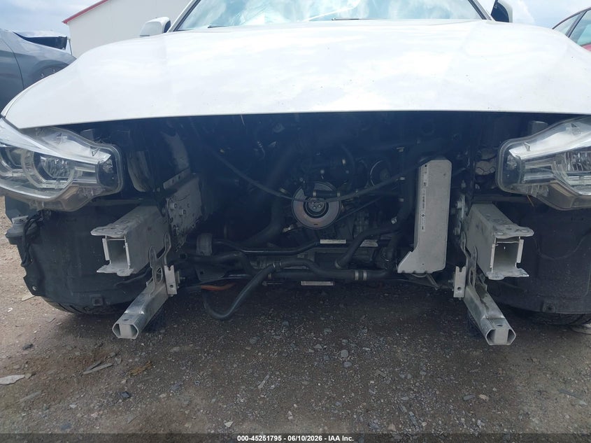 2018 BMW 3er VIN WBA8D9C52JEM34845 IAAI salvage auction — FRONT END, Salvage (Idaho), sold $4,450 on 2026-07-29 (photo 6)